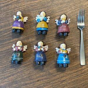 Angel figurines. (6) Resin. NWT